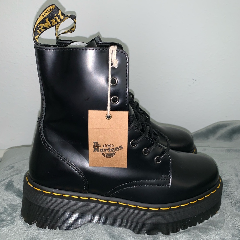 Dr. Martens Jadon 8-Eye Boots, (Brand New) Size 9